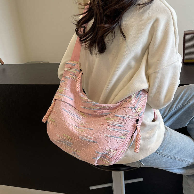 Summer big bag ladies 2024 New fashionable and trendy single-shoulder bag with large capacity for classes and commuting, crossbody dumpling bag full figure