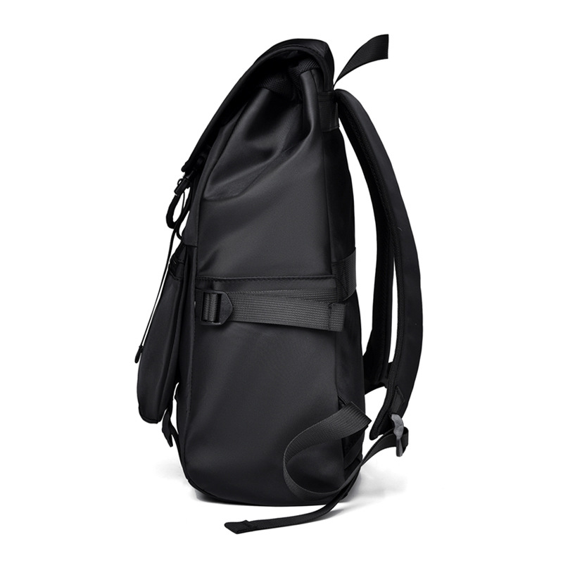 New men's backpack with large capacity and reduced load, fashionable business computer bag, simple backpack and commuting backpack Application Scenario