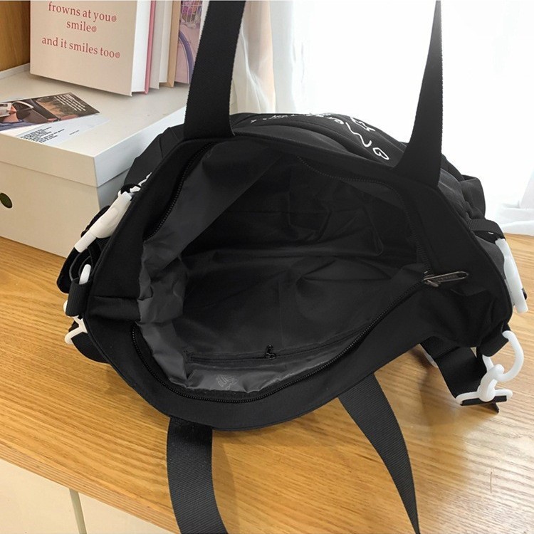 2025 New Japanese-style sweet girl shopping tote bag with large capacity and letter embroidery, a middle school student class tutorial bag Application Scenario