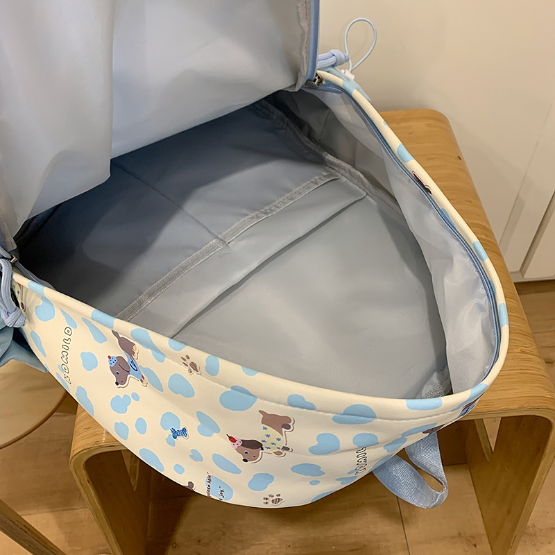 High-appearance-level summer new forest-style fresh and sweet girl backpack and Japanese-style cute middle school student backpack Application Scenario