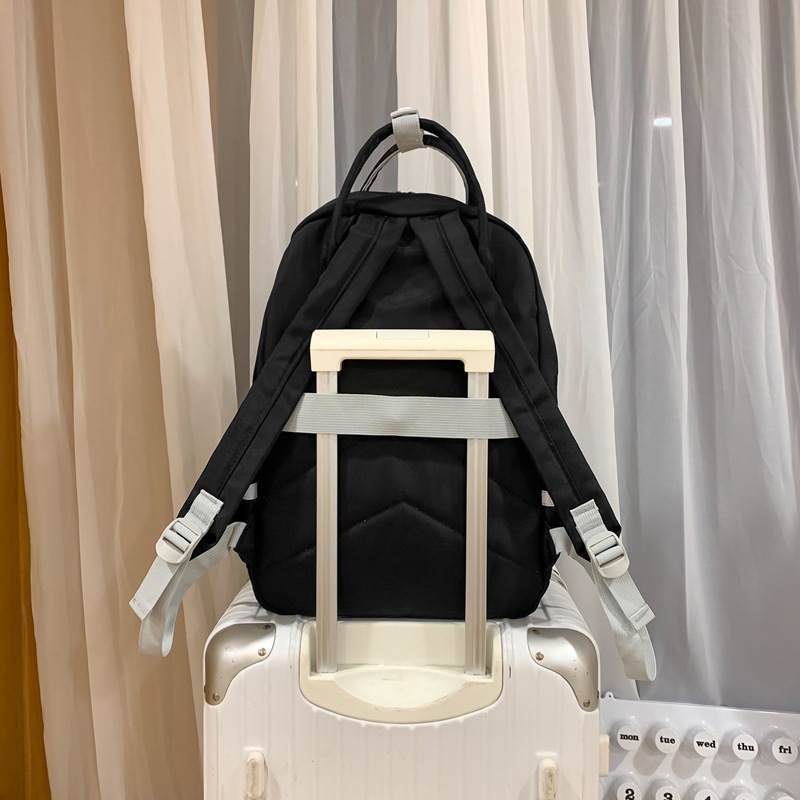 A new Japanese-style ins backpack with a high level of appearance and a fresh and sweet school style. It is a lightweight and large-capacity backpack for primary and secondary school students Specification drawing