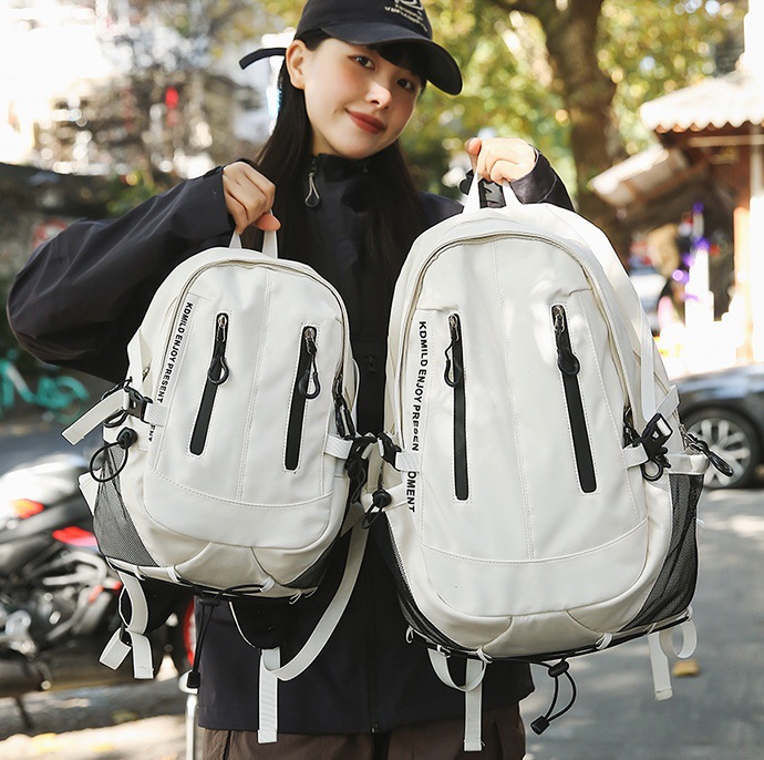 Outdoor sports backpacks for men, large-capacity travel backpacks, hiking and mountaineering bags, schoolbags for junior high school, senior high school and college students, and women full figure