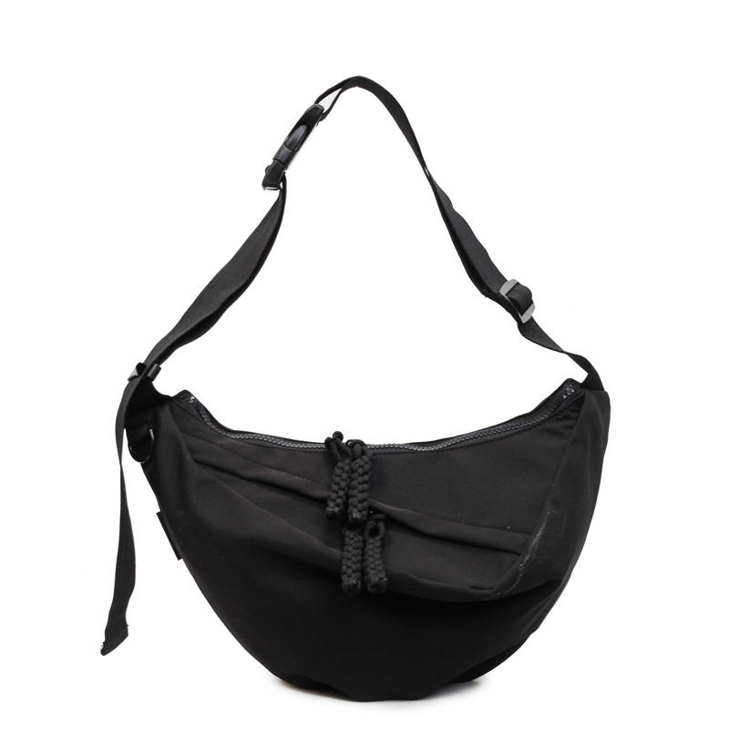 A new Korean-style, high-appeal, Instagram-style dumpling bag for both men and women, casual, simple, lightweight, fashionable and versatile crossbody bag for commuting Item Picture