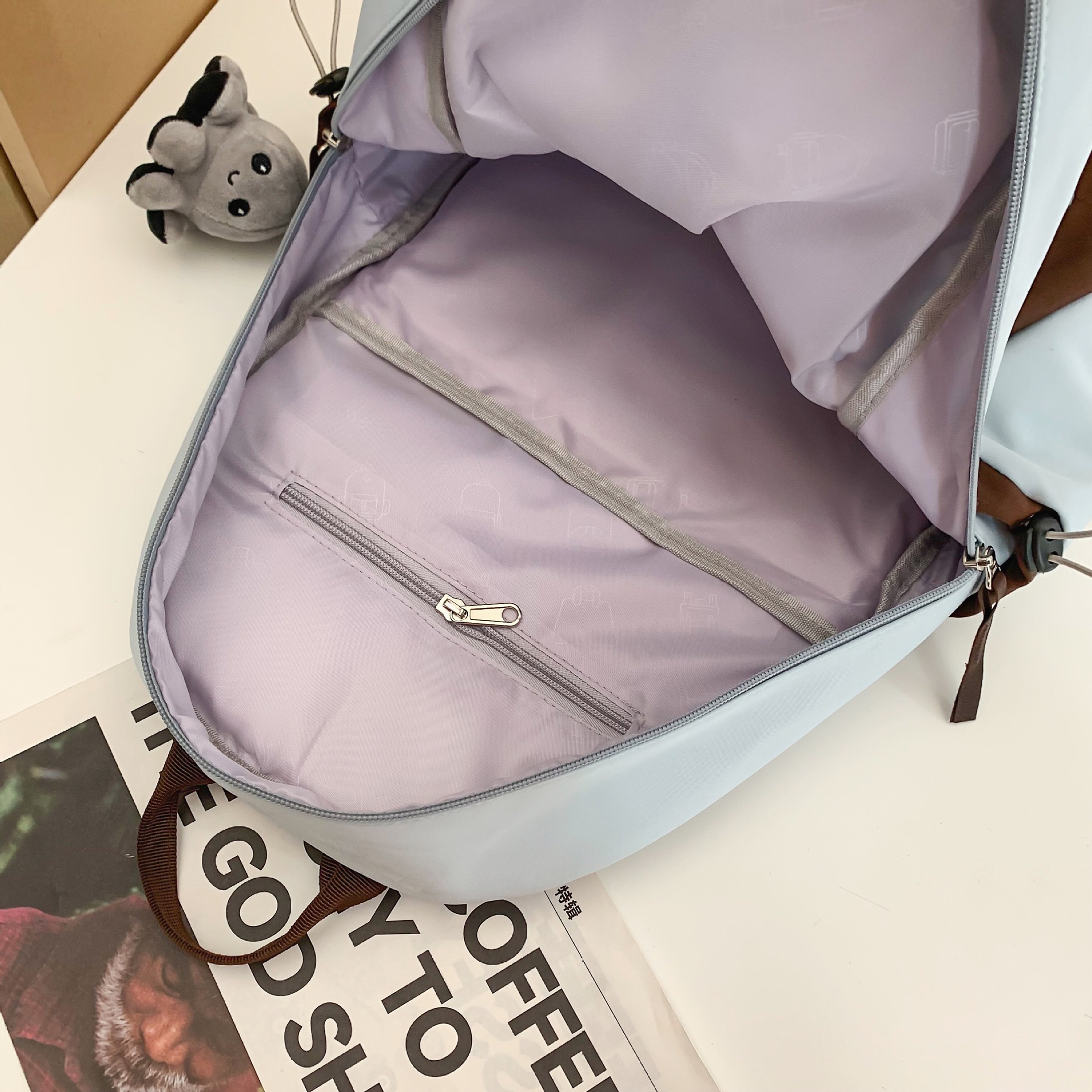 High-appearance-level schoolbag girls 2024 new large-capacity middle school student backpack, retro college style girl backpack Specification drawing
