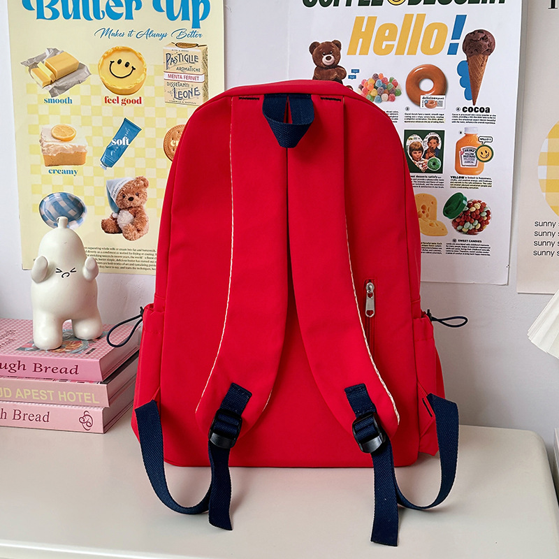 The 2025 new style of casual and versatile travel backpack with large capacity and high appearance standards is a trend for junior and senior high school students' schoolbags Specification drawing