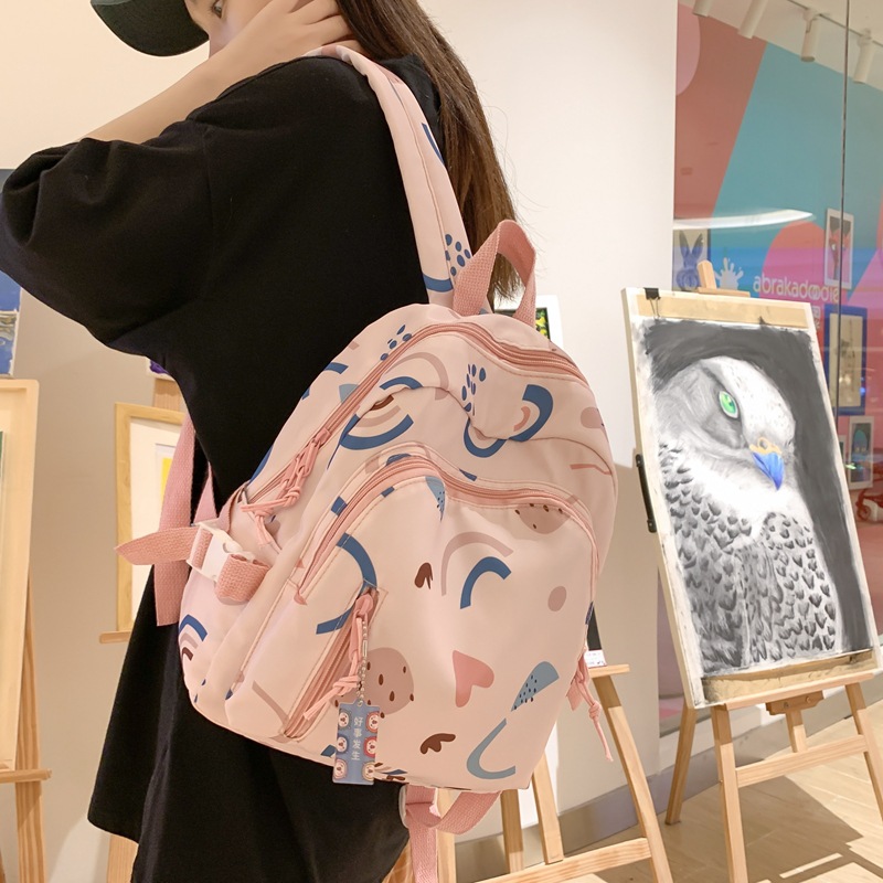 Girls' backpacks for outings are cute. Girls' spring outings are lightweight. Girls' small backpacks for shopping details Picture