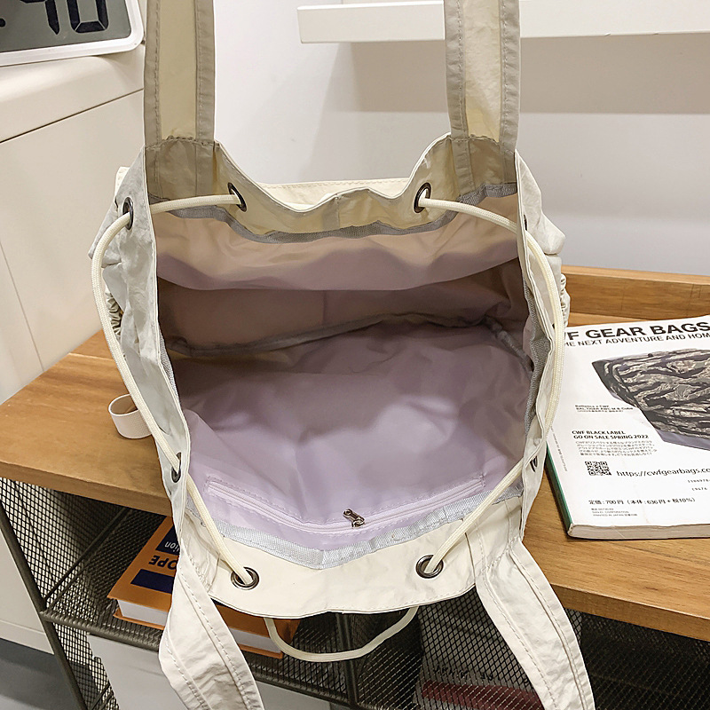 Japanese-style backpacks: A fashionable large-capacity backpack for male college students and a simple single-shoulder bag for female high school students for commuting to class Specification drawing