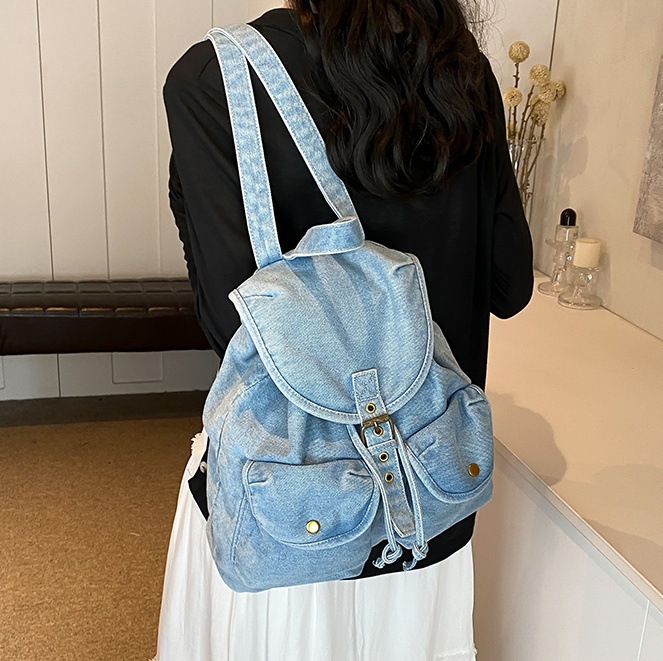 Denim schoolbag for female college students, a niche design with a laid-back style backpack, a trendy brand, lightweight, simple and versatile backpack full figure