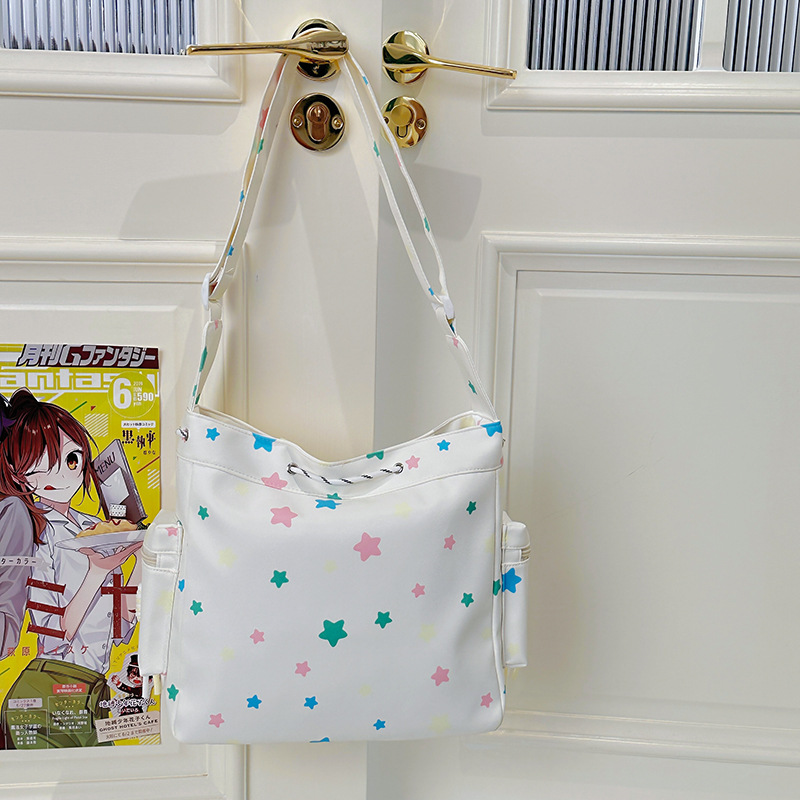 A new Japanese brand with a high level of appearance, fresh, sweet and cute star-shaped crossbody bag, simple and lightweight for girls, and a crossbody bag for after-school tutoring Specification drawing