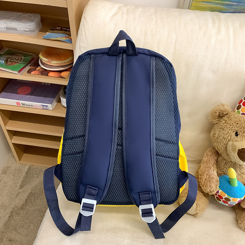 2025 New high appearance level college student schoolbag, Korean-style girl color-blocking fashionable single-shoulder bag, casual and versatile backpack Application Scenario