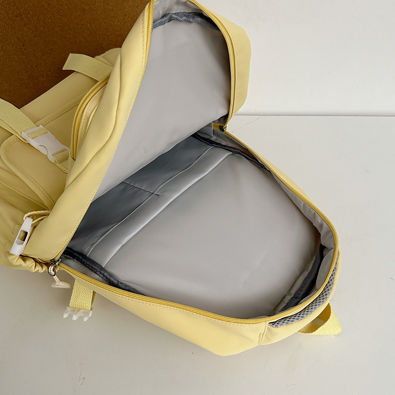 Japanese-style high-appearance-level soft girl casual schoolbag, cute for girls, lightweight backpack for junior and senior high school students, and backpack for college students Application Scenario