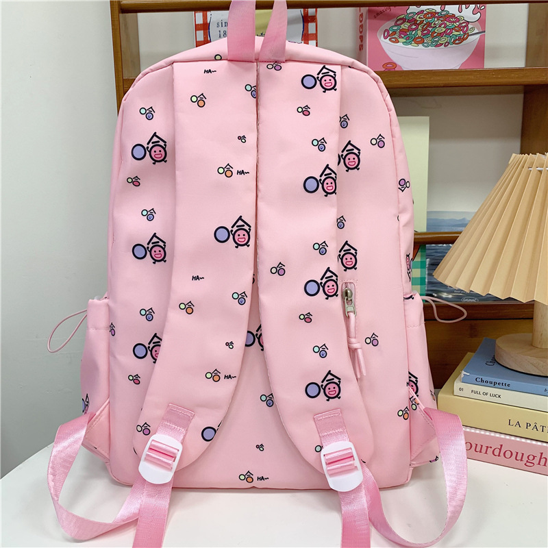 A new high-appeal, fresh and sweet campus backpack for junior and senior high school students, a lightweight and large-capacity backpack for spring outings Specification drawing