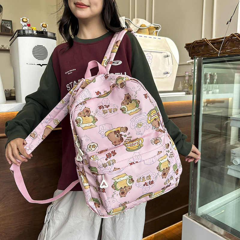 Wholesale of large-capacity backpacks for primary and secondary school students in winter 2024, featuring daily graffiti, cute cartoons and anime Application Scenario