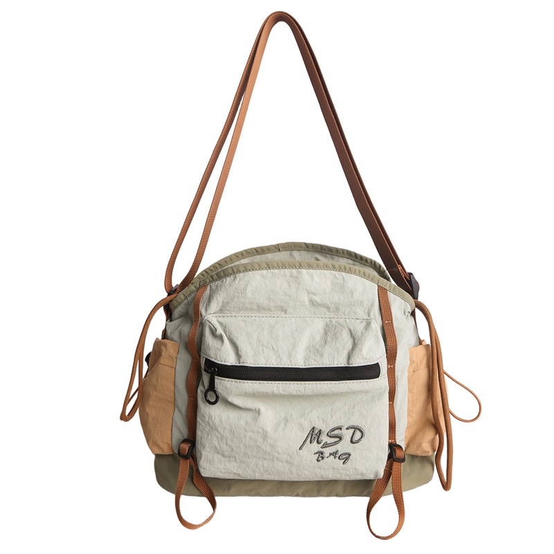 A new summer mountain-themed niche design lightweight mountaineering crossbody bag for women, a casual and simple outdoor lightweight single-shoulder bag Item Picture