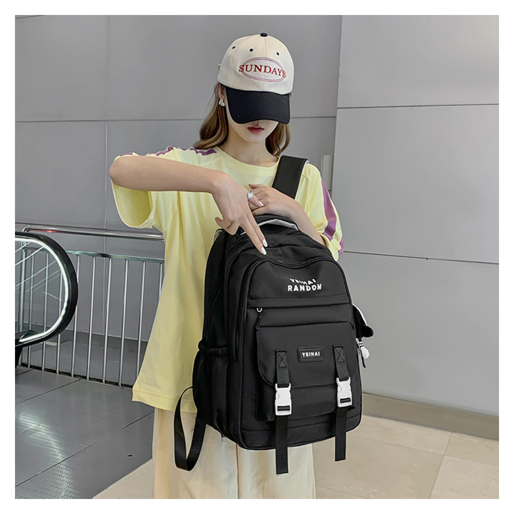 A lightweight, simple and large-capacity backpack for female middle school students, a Japanese-style Instagram backpack for high school and college students Application Scenario