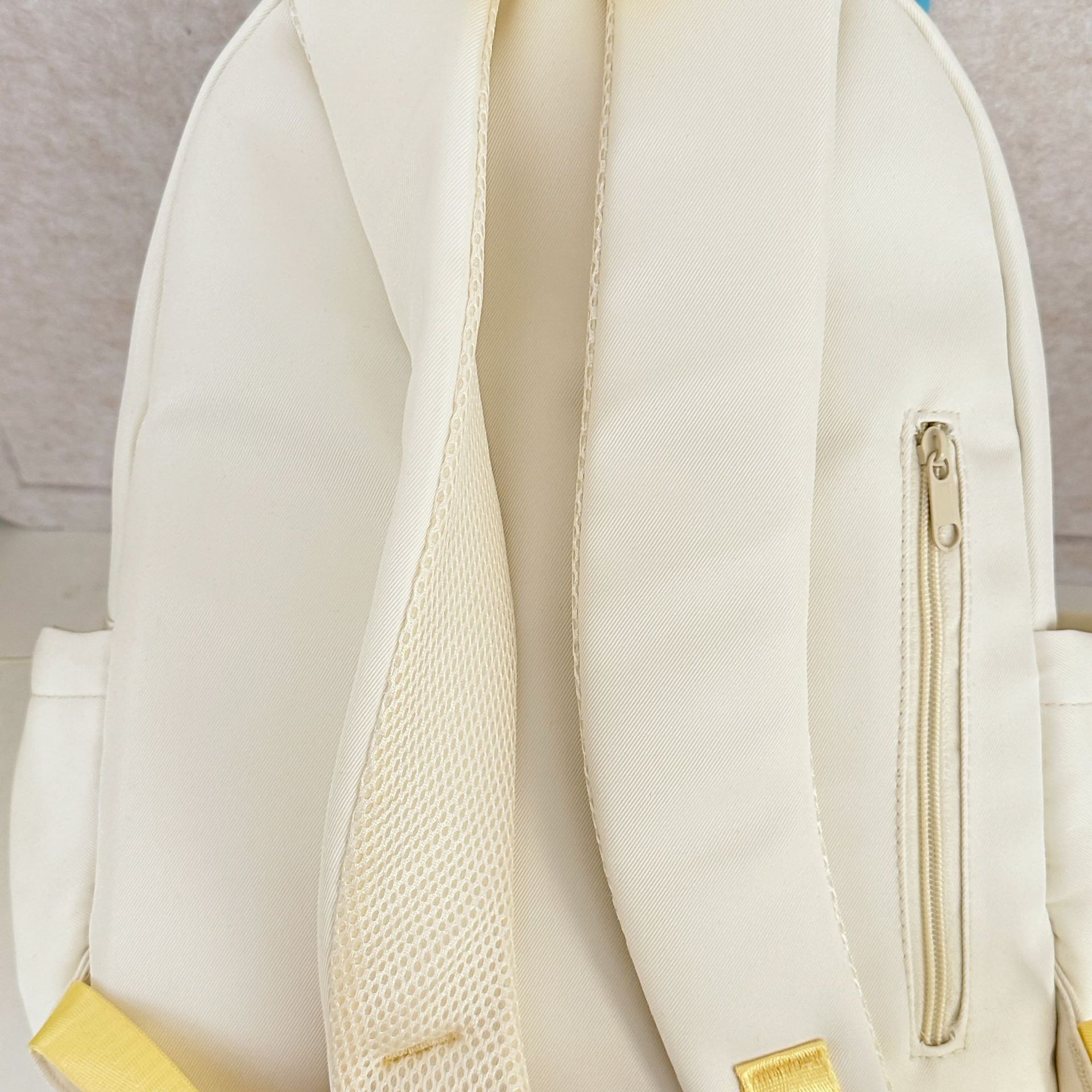 2025 High appearance level, cute star print, large capacity backpack for girls, versatile on Instagram, junior and senior high school schoolbag Specification drawing