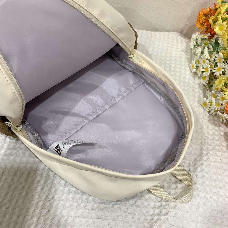 College-style large-capacity backpack, Korean-style casual and simple color-blocking travel backpack, schoolbag for female high school and junior high school students Application Scenario