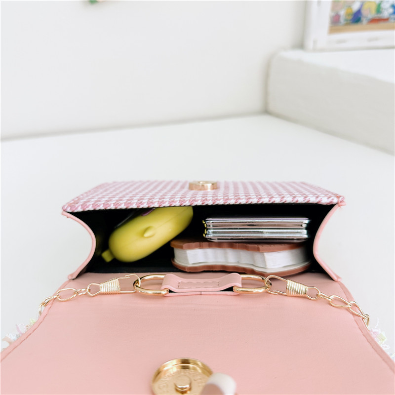 Trendy children's bags for girls, mini and cute kids' handbags, girls' crossbody bags, fashionable princesses Application Scenario
