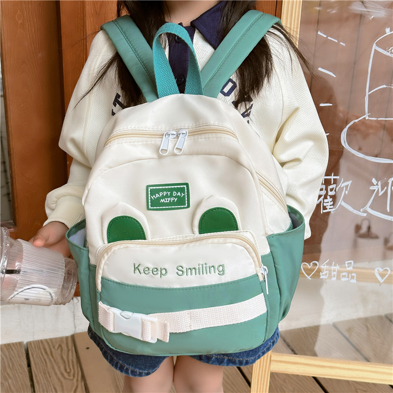 2025 Kindergarten schoolbag for boys and girls, cute little cat backpack, lightweight travel accessory, small backpack Application Scenario
