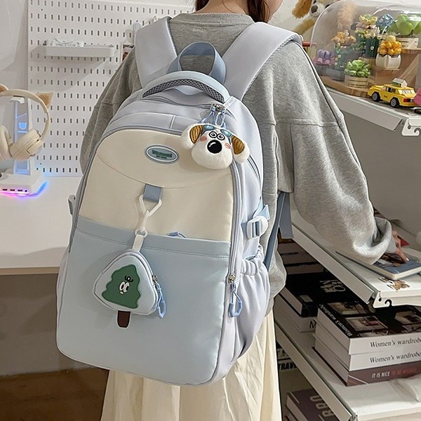 A new high-capacity backpack with a high appearance level for junior and senior high school students in a fresh and sweet color contrast style from Japanese Instagram details Picture