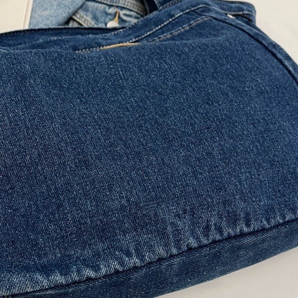 Denim canvas single-shoulder bag, women's large-capacity commuter bag, niche artistic tote bag, Japanese and Korean casual and versatile handbag Specification drawing