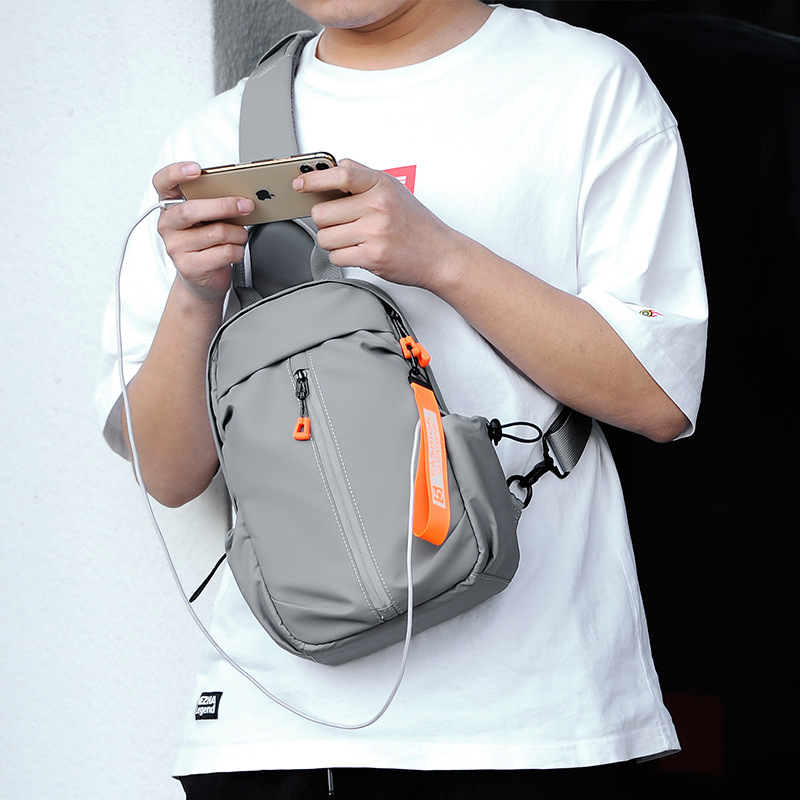 Men's chest bag, fashionable and casual crossbody bag, men's trendy brand chest bag, sports crossbody bag, lightweight travel bag details Picture