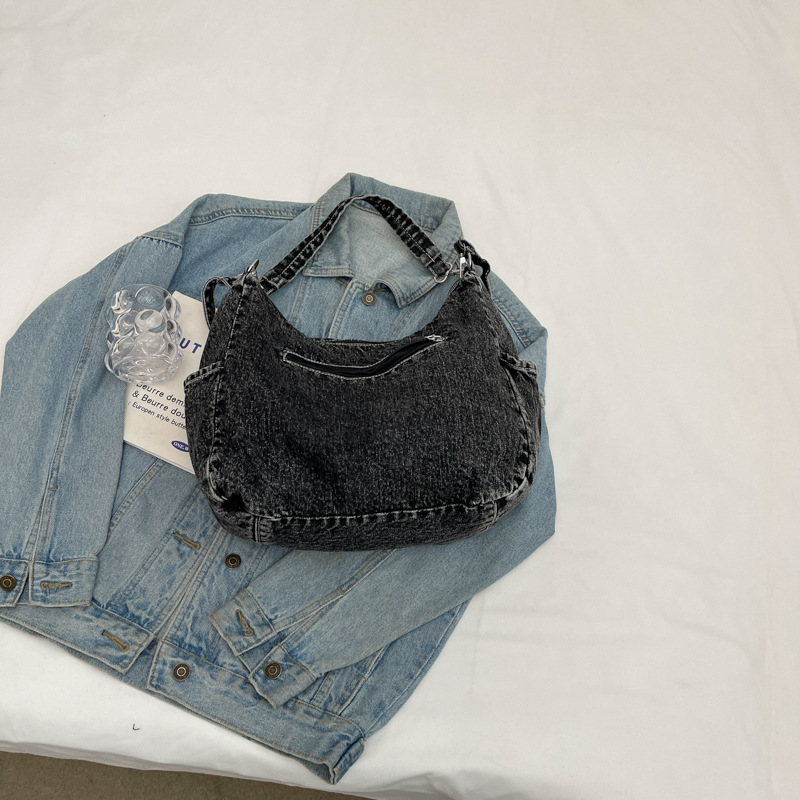 A new Korean version of the ins denim canvas bag for women's crossbody, versatile and large-capacity single-shoulder tote bag for students' commuting to school Specification drawing