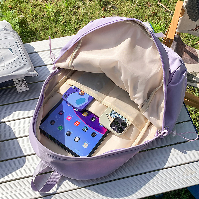 A new Japanese backpack with a high level of appearance. It is casual, simple and lightweight for middle and high school students, suitable for outdoor commuting, and has a large capacity for both shoulders Application Scenario