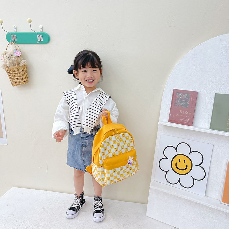 2022 New stylish checkered children's schoolbag for kindergarten backpacks, boys' small backpacks and cute girls' baby bags details Picture