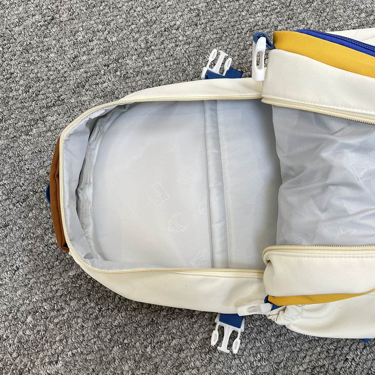 The new color-blocking versatile backpack is lightweight and has a large capacity. It's a cute and Instagram-style single-shoulder bag and a casual backpack Application Scenario