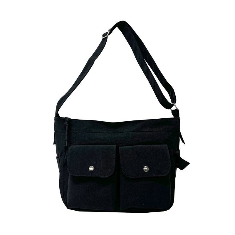 The new Japanese-style canvas bag has a large capacity for work and outings, a high level of appearance, and is versatile for single-shoulder commuting. It is suitable for both boys and girls and is artistic Item Picture