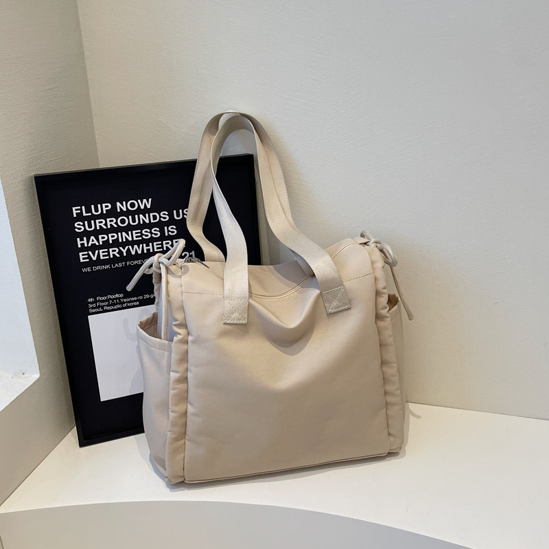 Large-capacity tote handbag, 2025 new style Korean laid-back style casual, simple and lightweight women's crossbody bag for shopping Specification drawing