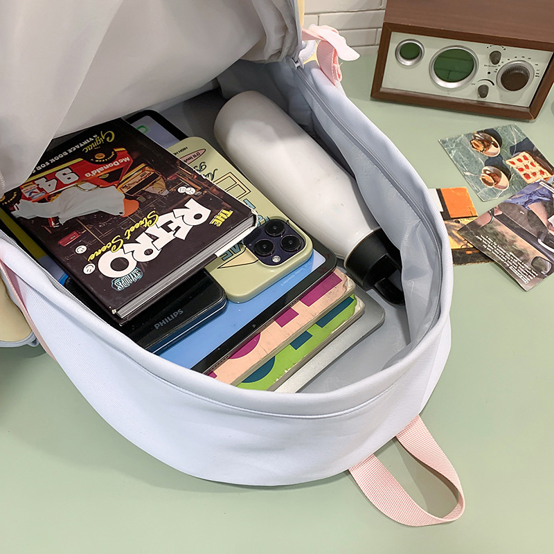 This new college style backpack features a high level of appearance, is fresh, cute and soft. It is a versatile large-capacity backpack with contrasting colors for commuting Application Scenario