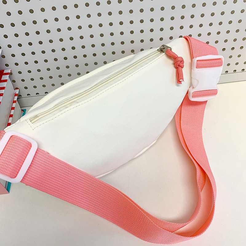The 2025 new Japanese InS-style chest bag is a casual and versatile bag for women. It's a cute, simple and high-end waist bag Specification drawing