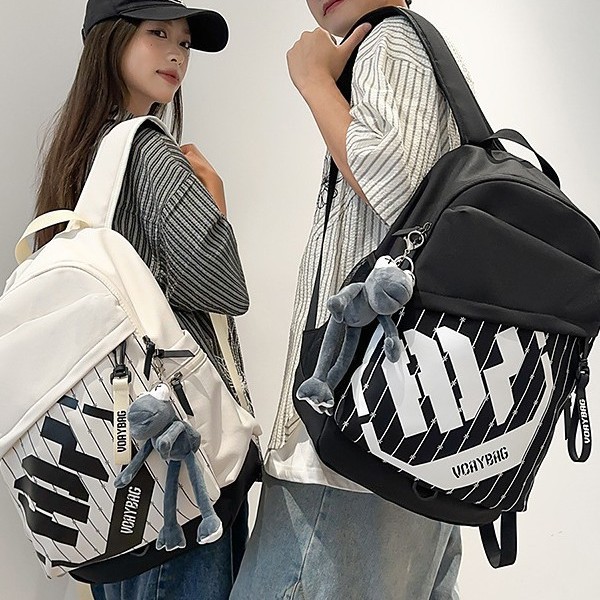 A new high-appearance-level American ins retro, cool and niche design backpack for couples, featuring a lightweight and large-capacity backpack full figure