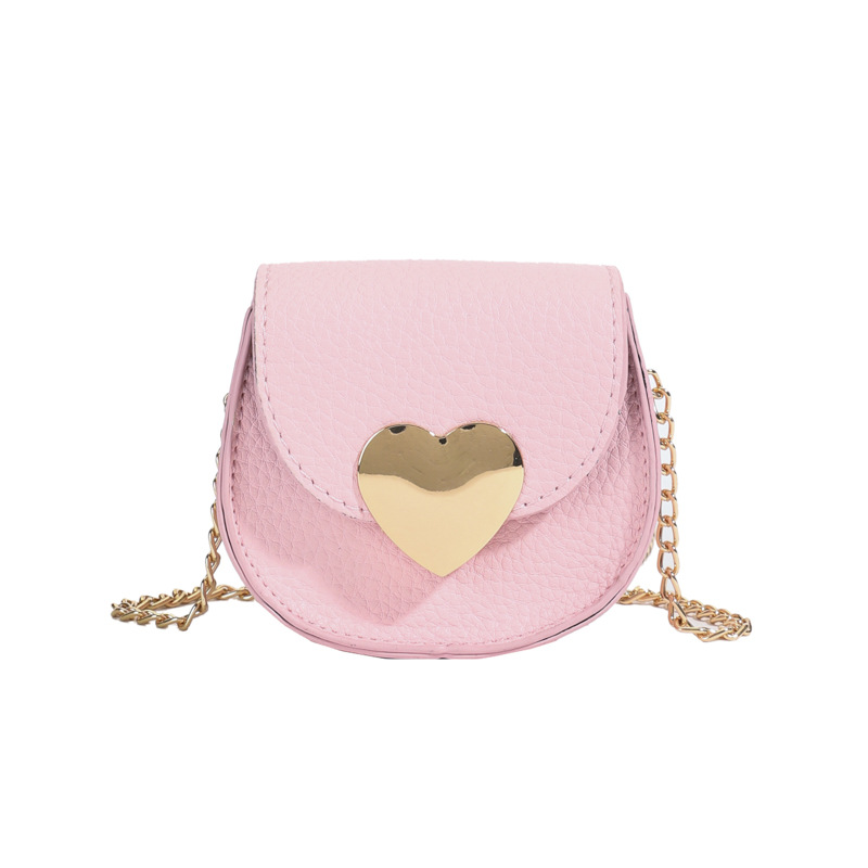 The new mini and exquisite children's crossbody bag for the summer of 2025 is fashionable, stylish and trendy. It features a cute little Chanel style for girls Item Picture