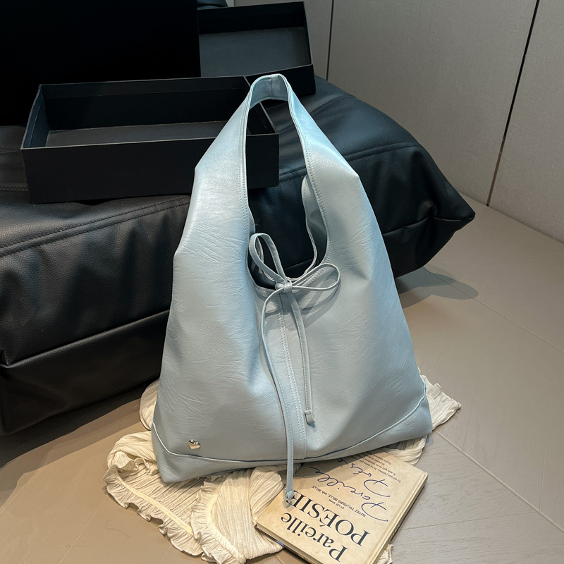 A niche design, fashionable French bow strap, underarm tote bag, PU large-capacity single-shoulder bag, commuting bag for women Specification drawing