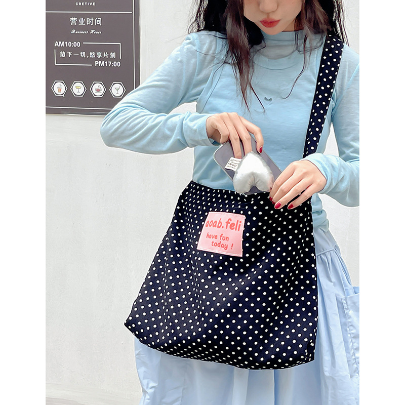 Korean-style Instagram retro polka dot niche individuality crossbody bag, cute and versatile single-shoulder bag for girls and students, tote bag details Picture