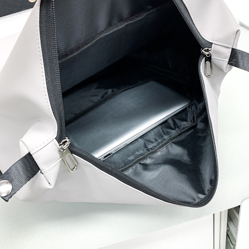 Sports and fitness backpacks for men and women, solid-color letter travel backpacks, large-capacity independent shoe compartment bags, badminton backpacks Application Scenario