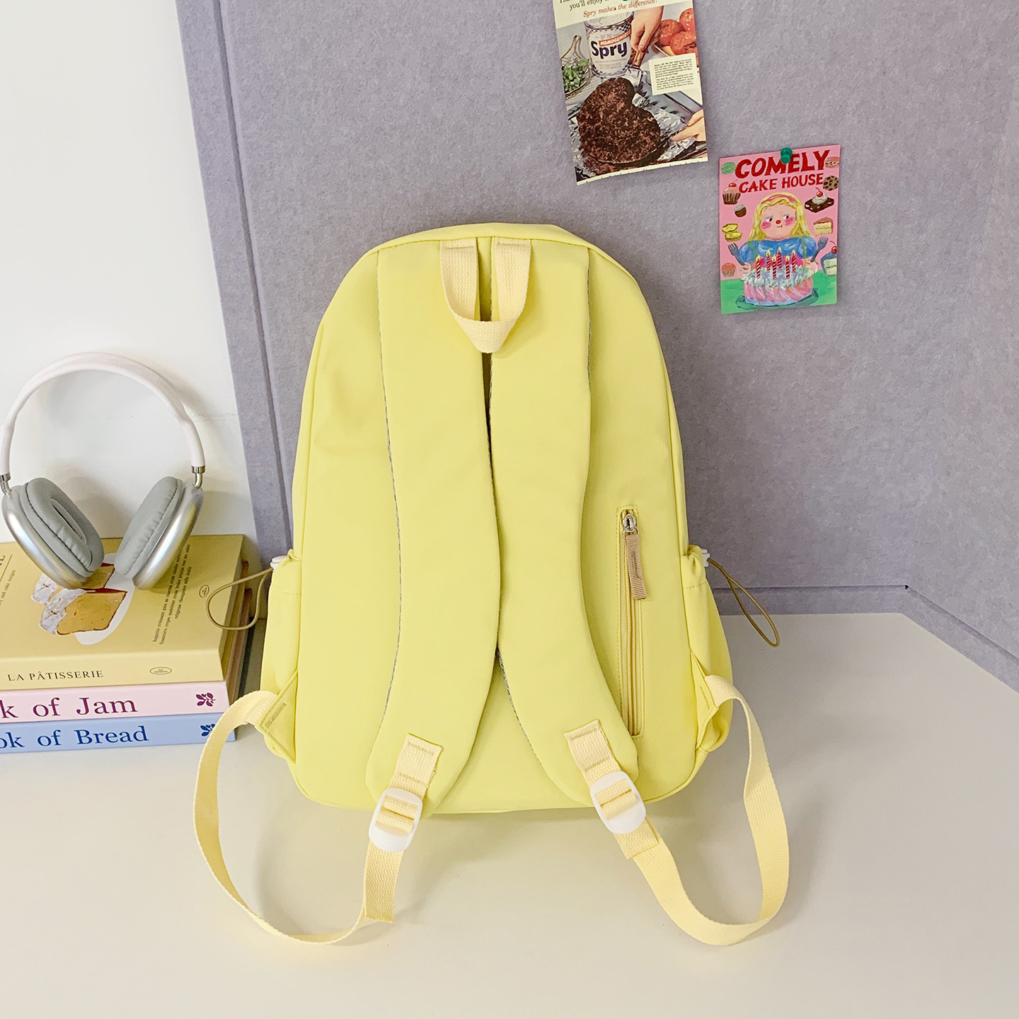A new high-appeal, fresh and sweet macaron-colored backpack from Japanese Instagram, a simple and lightweight backpack for junior and senior high school students Specification drawing