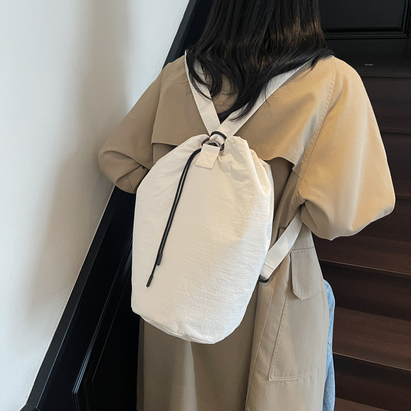 The new forest-themed ins high-look, fresh candy-colored backpack is a multi-purpose, casual, simple and lightweight crossbody bag for women details Picture