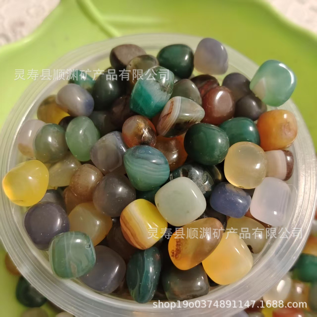 Nanjing Yuhua stones, including colorful stones, agate stones, pebbles, fish tank landscaping, pebble flowers, potted plants, and succulent toppings full figure