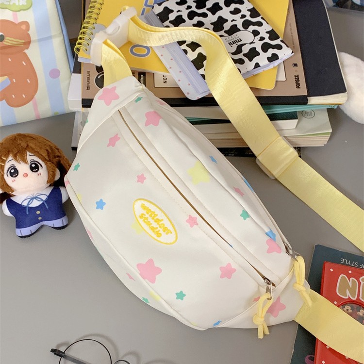A fresh, sweet and cute star-printed chest bag for women, a new high-appearance-level light and sporty cycling crossbody bag with a forest style Specification drawing