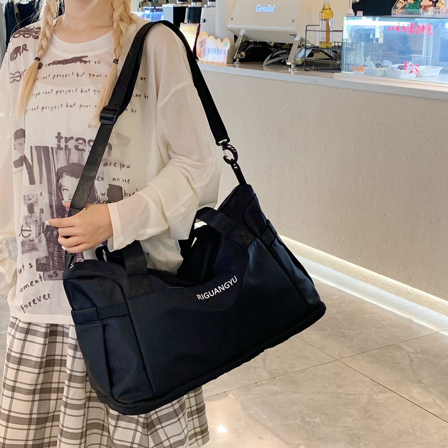 New short-distance travel bag for women, high appearance level, large capacity, dry-wet separation, sports fitness yoga bag, back-to-school travel bag details Picture