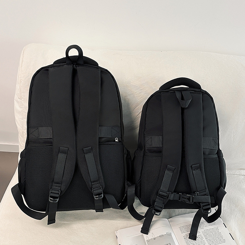A new high-appearation-level Korean Instagram-style workwear men's backpack, a casual, simple and multi-purpose cross-border large-capacity backpack Specification drawing