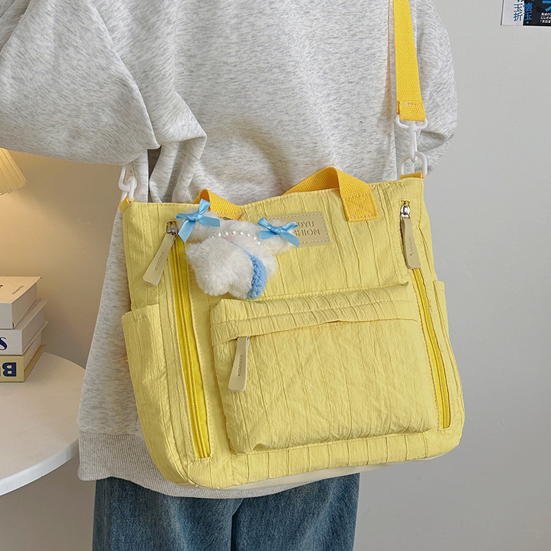 Simple and versatile, large-capacity single-shoulder bag, soft girl handbag, student tutorial and class bag, commuting tote bag full figure