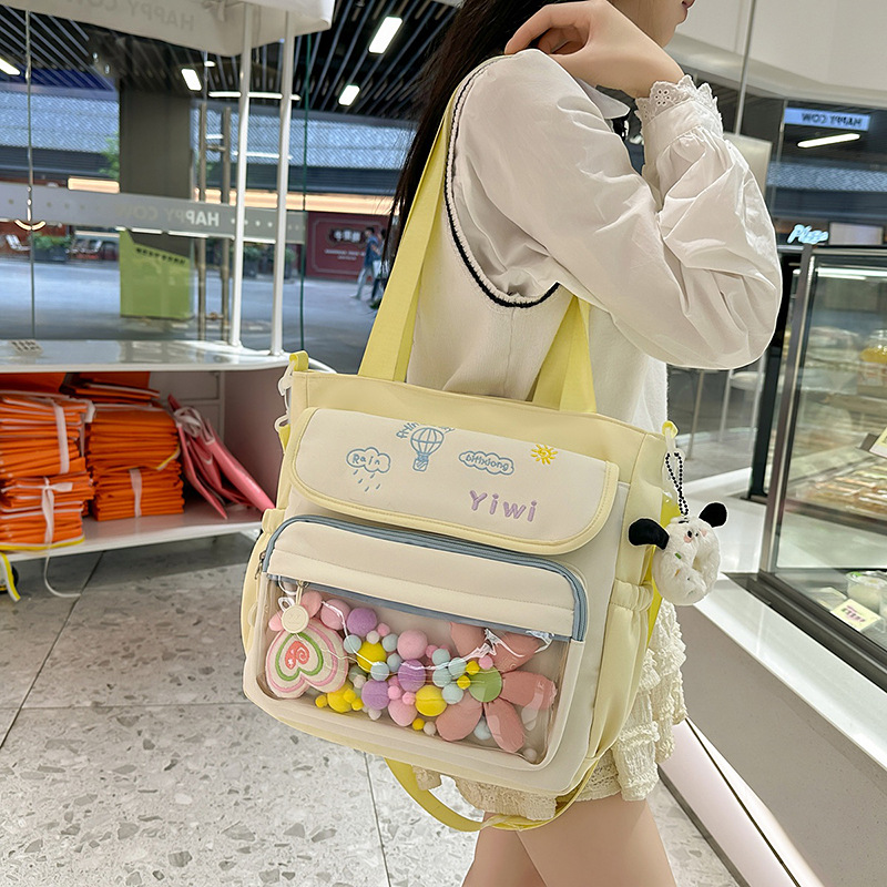A new high-appeartion-level, fresh and cute after-school bag for student girls, a casual, light and versatile large-capacity crossbody bag for commuting full figure