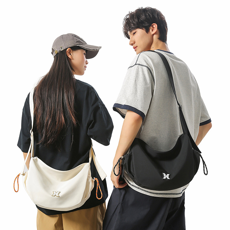 New Japanese-style versatile solid color single-shoulder bag, large-capacity dumpling bag, commuting crossbody bag for work, Korean version student backpack details Picture