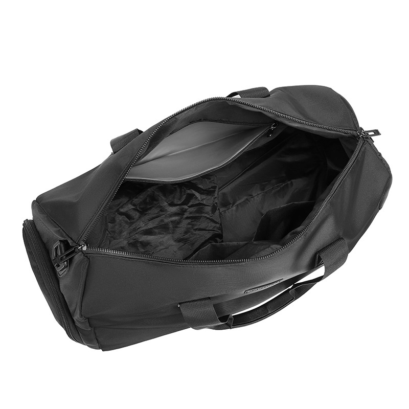 Large-capacity travel bags with dry and wet separation, fitness bags with shoe compartments, suitcases with handles, business trip boarding bags, luggage bags Application Scenario