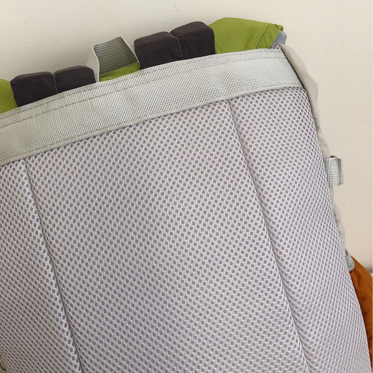 2025 New summer fashion, simple and fresh, color-blocking casual large-capacity couple's backpack Specification drawing